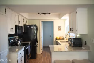 Photo #4: 6980779 Listing 