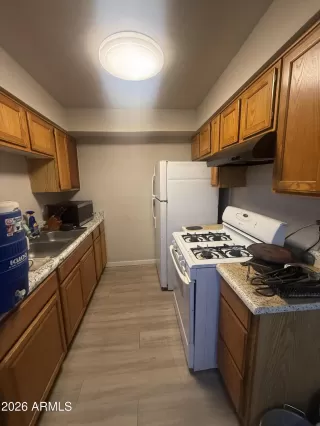 Photo #6: 6980846 Listing 