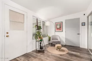 Photo #5: 6980906 Listing 