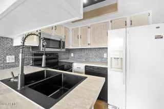 Photo #3: 6980909 Listing 