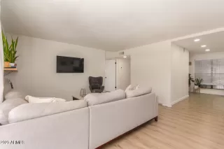 Photo #2: 6980931 Listing 