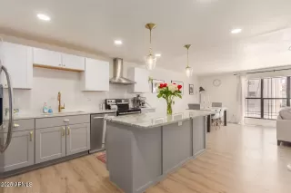 Photo #4: 6980931 Listing 