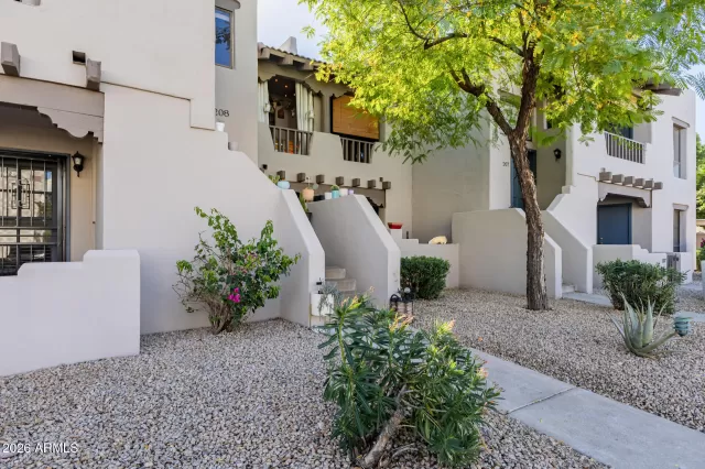 MLS: 6981030 Condo For Sale