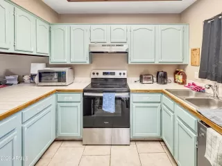 Photo #5: 6981102 Listing 