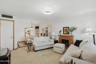 Photo #6: 6981129 Listing 