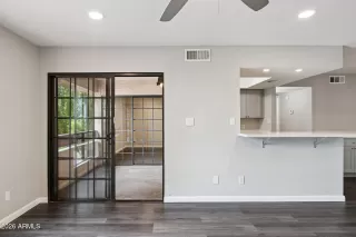 Photo #5: 6981300 Listing 