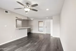 Photo #6: 6981300 Listing 