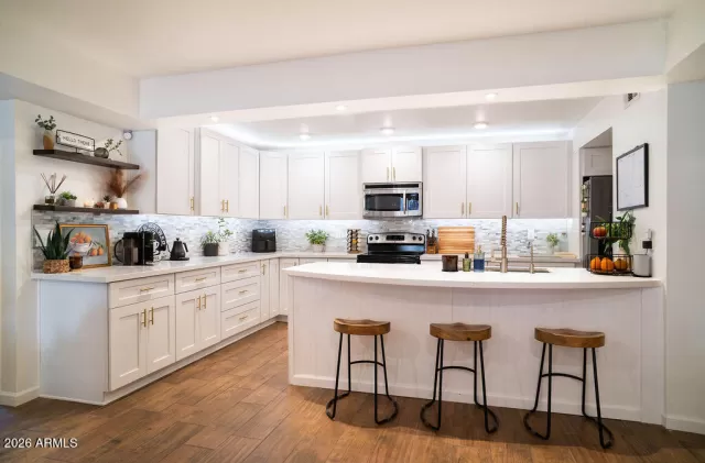 MLS: 6981387 Condo For Sale