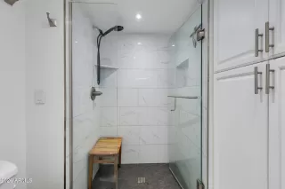 Photo #6: 6981387 Listing 