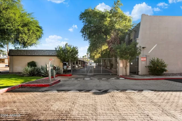 MLS: 6981397 Condo For Sale