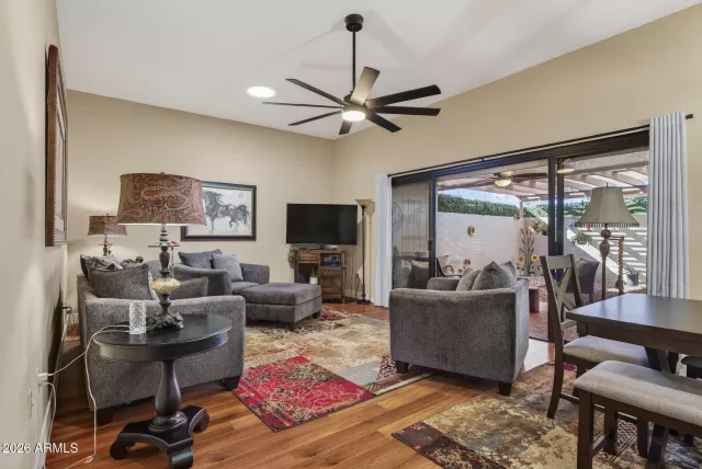 MLS: 6981552 Condo For Sale