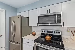 Photo #2: 6981713 Listing 