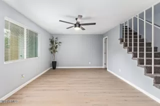 Photo #6: 6981713 Listing 