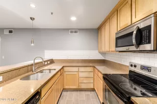 Photo #6: 6981838 Listing 