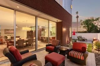 Photo #2: 6981916 Listing 