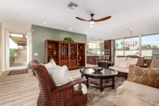 Photo #3: 6981916 Listing 