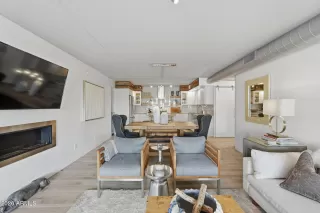 Photo #5: 6981985 Listing 