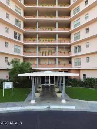 Photo #1: 6982106 Listing 