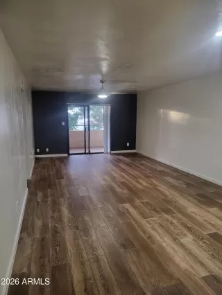 Photo #2: 6982137 Listing 