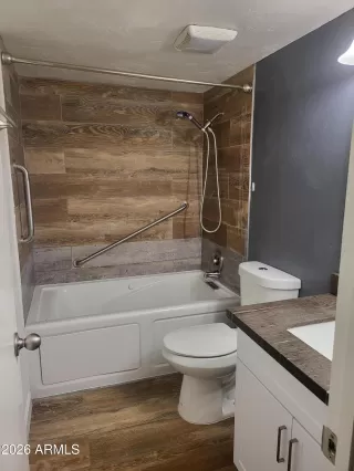 Photo #6: 6982137 Listing 