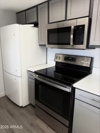 Photo #3: 6982193 Listing