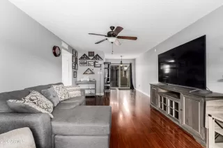 Photo #4: 6982239 Listing 