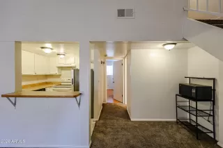 Photo #5: 6982331 Listing 