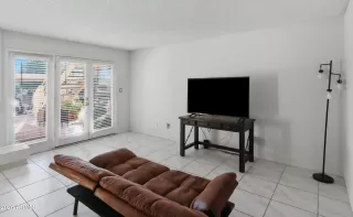 Photo #5: 6982388 Listing 