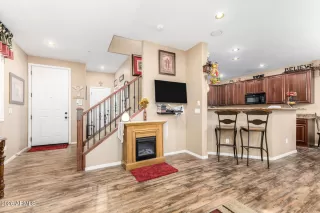 Photo #6: 6982619 Listing 