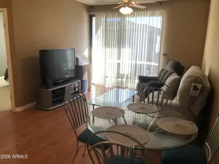 Photo #6: 6982638 Listing 