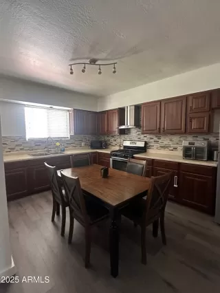 Photo #2: 6982653 Listing 