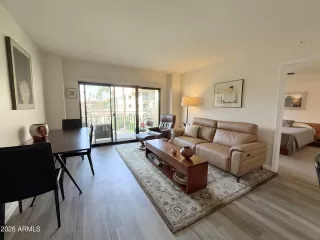 Photo #6: 6982717 Listing 