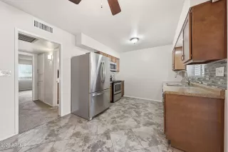 Photo #3: 6983110 Listing