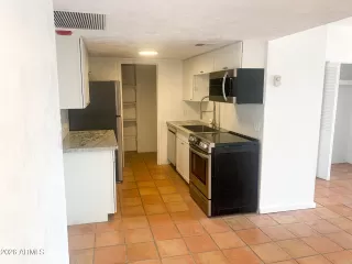 Photo #3: 6983123 Listing 