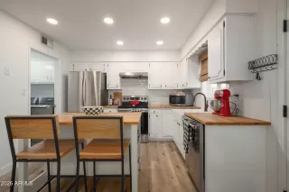 Photo #4: 6983144 Listing 