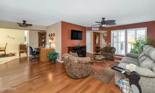 Photo #6: 6983185 Listing 