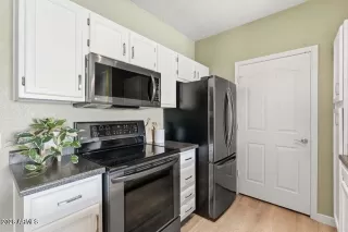 Photo #6: 6983189 Listing 