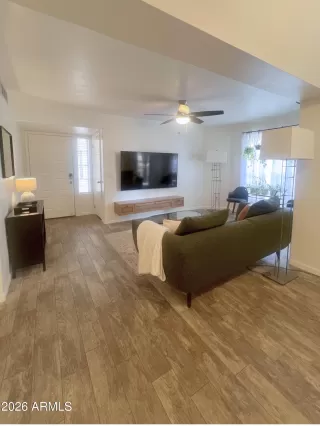 Photo #1: 6983287 Listing 