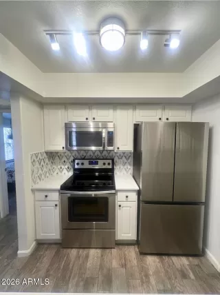 Photo #3: 6983287 Listing 