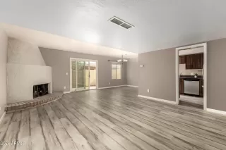 Photo #5: 6983325 Listing 