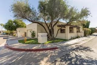 Photo #3: 6983345 Listing 