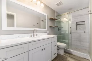 Photo #4: 6983381 Listing 