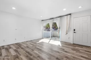 Photo #3: 6983458 Listing 