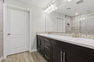 Photo #6: 6983548 Listing 