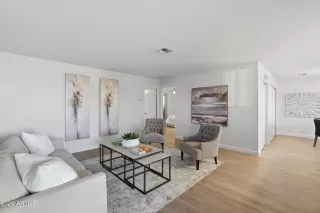 Photo #2: 6983641 Listing