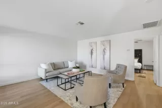 Photo #3: 6983641 Listing