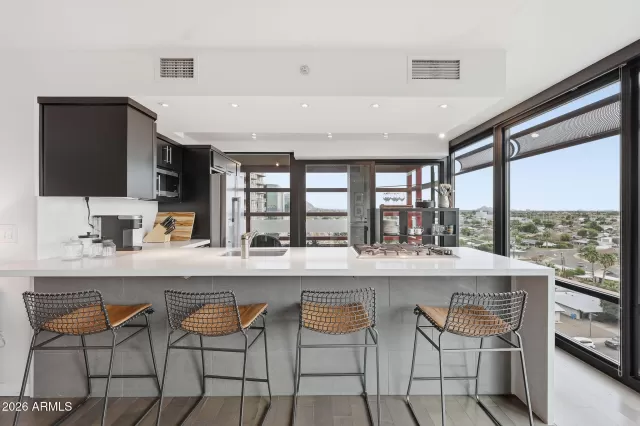 MLS: 6983844 Condo For Sale