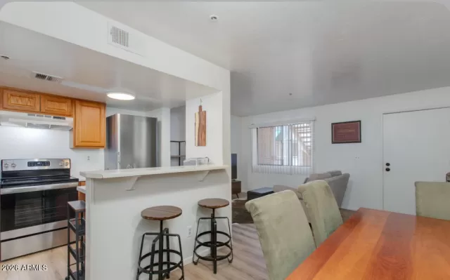 MLS: 6983922 Condo For Sale