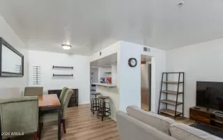 Photo #2: 6983922 Listing 