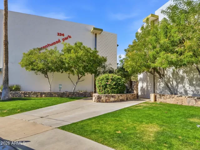 MLS: 6983939 Condo For Sale